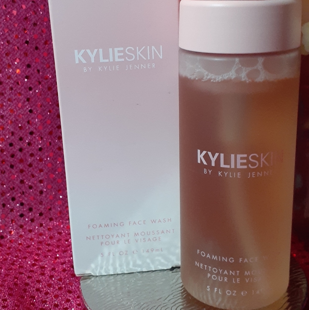 Kylie foaming facial cleanser